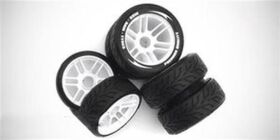 KISSLING Regenreifen 1:8 auf Felge / KISRAINEVO14