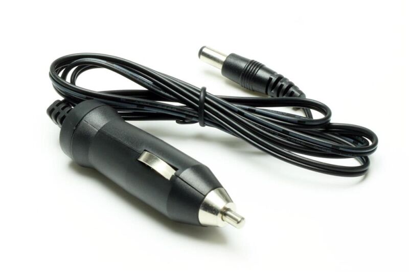 PICHLER KFZ Adapter 12V -> 5,5mm Klinkenstecker / C4594