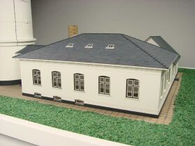 Shipyard Gebäude für Leuchtturm Kampen Laser Kartonbausatz / 24683
