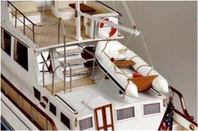 Krick AMATI Standmodell Bausatz Grand Banks Motoryacht / 25034