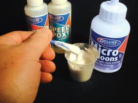 DELUXE MATERIALS Microballons 250 ml BD15 / 44020