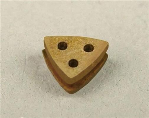 Krick Dreieckige Jungfern 4mm (40Stk)  ShipYard / 61363