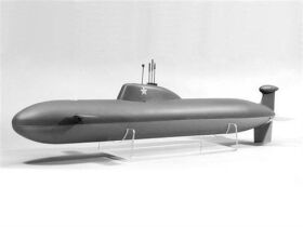 Krick DUMAS BOATS Akula U-Boot RC Bausatz / ds1246