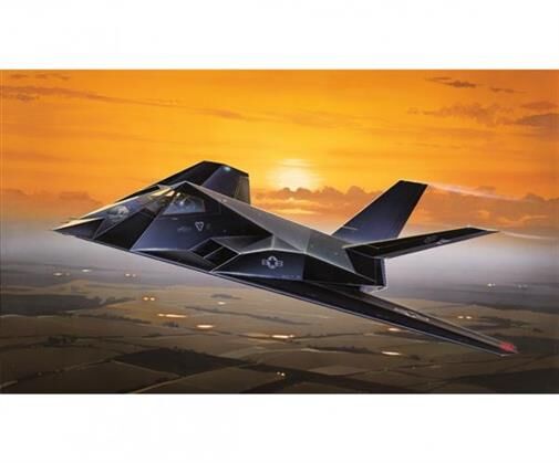 ITALERI 1:72 F-117A STEALTH NIGHTHAWK / 510000189