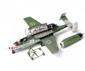 TAMIYA 1:48 Dt. Heinkel He162A-2 Salamander / 300061097