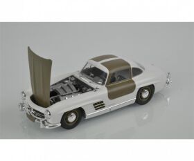 TAMIYA 1:24 Mercedes Benz 300SL Flügeltürer / 300024338