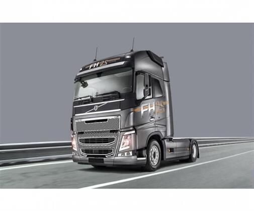 ITALERI 1:24 Volvo FH4 Globetrotter XL / 510003940
