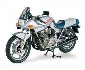 TAMIYA Modellbausatz 1:6 Suzuki GSX1100S Katana 1980 /...