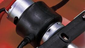 Amewi Rennkatamaran Adventure rot 2,4 GHz 30km/h / 26070