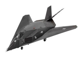 Revell Plastikmodellbausatz F-117A Nighthawk Stealth Figh...
