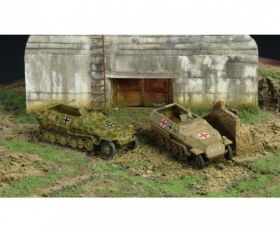 ITALERI 1:72 SD.Kfz.251/1 Ausf. C Fast Assm. Kit / 510107516
