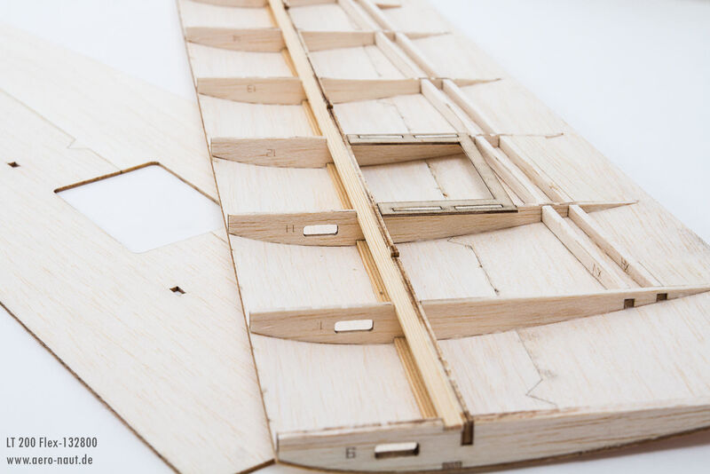 Aero Naut LT 200 Flex RC Modell Bausatz / 132800