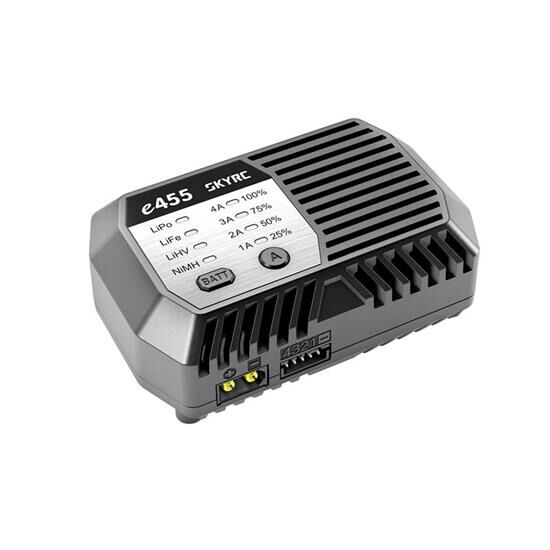 SkyRC e455 AC Ladegerät NiMh 6-8 / LiPo 2-4s 1-4A 50W / SK100170-01