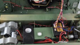 Amewi Panzer T-72 1:16 Professional Line IR/BB Mit Rauch & Sound, Metallgetriebe, Räder und Ketten / 23121