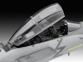 REVELL Kunststoffmodellbausatz F-15E Strike Eagle / 03841