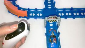 AMEWI RC Magic Traxx Glow  113-teilig mit zwei Rennfahrzeugen / 100674