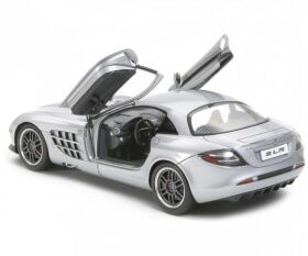 TAMIYA 1:24 Mercedes Benz SLR722 McLaren 2006 / 300024317