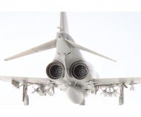 TAMIYA Plastikmodell Bausatz 1:48 F-4B Phantom II McDonnell Douglas / 300061121