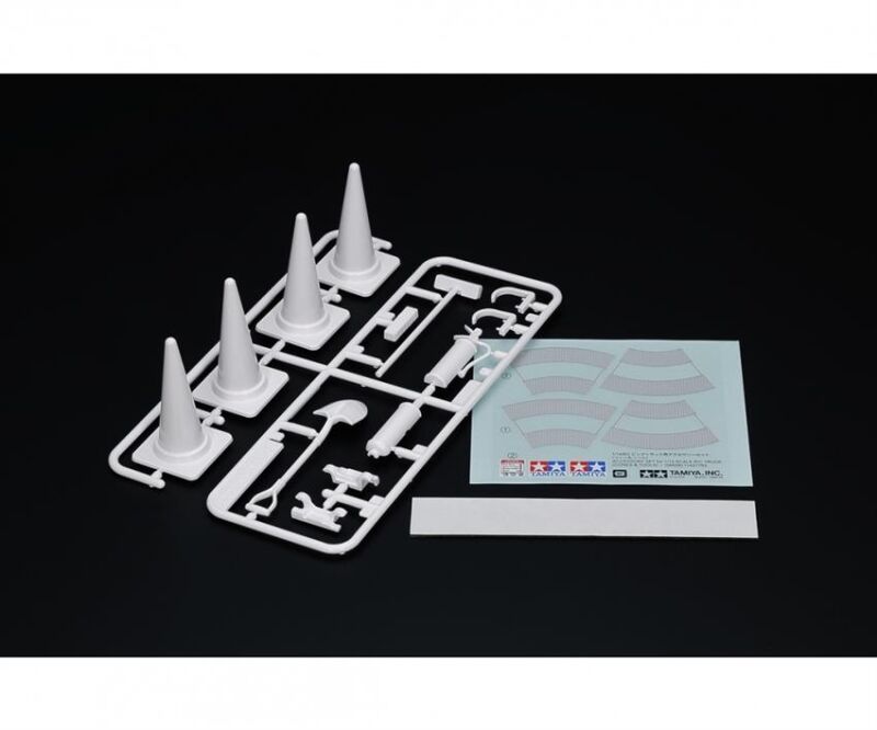 TAMIYA 1:14 Truck Baustellen-Set Pylone/Werkz. / 300056558