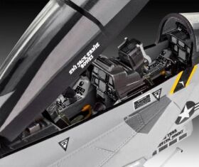 Revell Modellbausatz F/A-18F Super Hornet / 03834