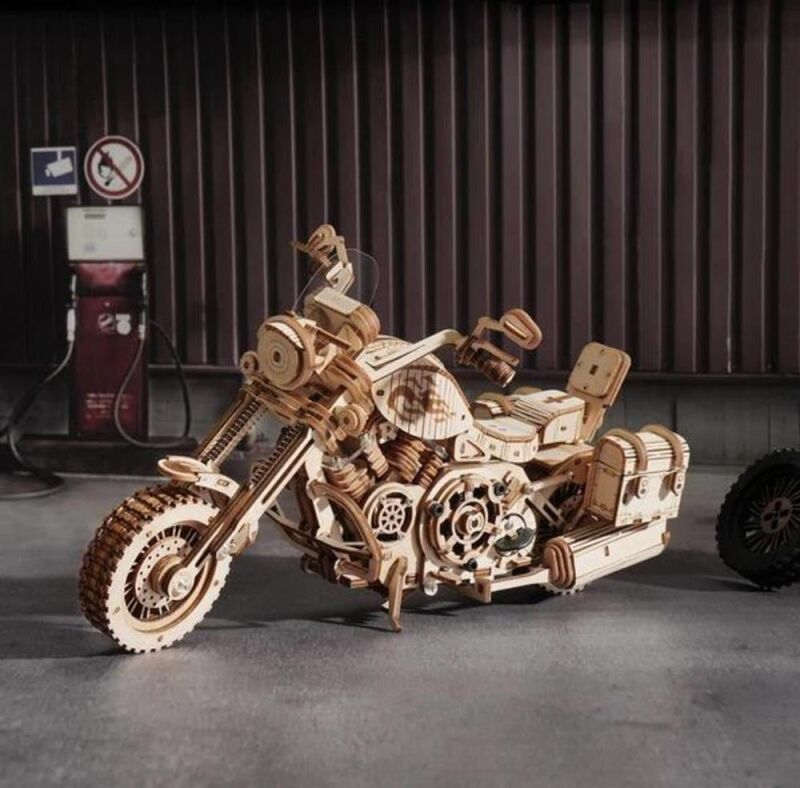 Robotime Cruiser Motorrad (Lasercut Holzbausatz) / 15285