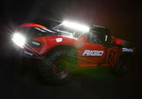 TRAXXAS UDR / Unlimited Desert Racer 4x4 VXL RTR + LED / TRX85086-4