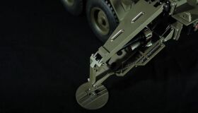 AMEWI / U.S. M747 Sattelaufflieger Raketenwerfer grün KIT / 22563