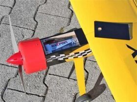 Extron Allround Flug Modell Jonny 2 ARF / ARF Combo Set / 1550mm