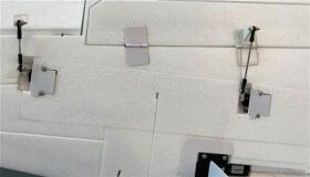 AMEWI AMXFlight YAK-11 rot/weiß / Military Camouflage EPO 6S PNP