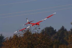 Robbe Modellsport Slider Q / QE High Performance 4-Klappen Elektroflugmodell, Sperrholz/Balsa-Holzbausatz