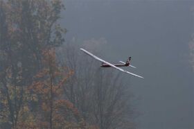 Robbe Modellsport Slider Q / QE High Performance 4-Klappen Elektroflugmodell, Sperrholz/Balsa-Holzbausatz