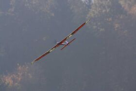 Robbe Modellsport Slider Q / QE High Performance 4-Klappen Elektroflugmodell, Sperrholz/Balsa-Holzbausatz