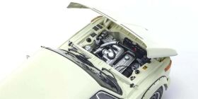 Kyosho 1:18 BMW 2002 Turbo 1974 Weiss / KS08544W