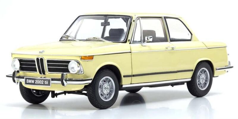 Kyosho 1:18 BMW 2002 Tii 1972 Creme / KS08543ML