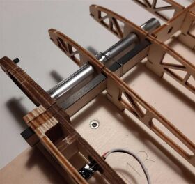 Robbe Modellsport VAYU Nurflügel Modell Holzbausatz in innovativer Sperrholzbauweise / 2695