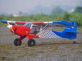 VQ Model Skyfox Rot / Gelb / 2540 mm