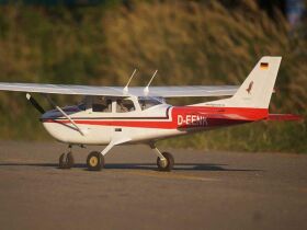 VQ Model Cessna 172 / 1740 mm / 18009