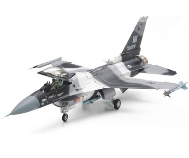 TAMIYA 1:48 Lockheed Martin F-16C/N Aggressor / 300061106