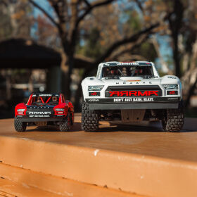 ARRMA MOJAVE GROM MEGA 380 Brushed 4X4 Small Scale Desert Truck RTR incl.Akku und Ladegerät Red/Black / ARA2104T1