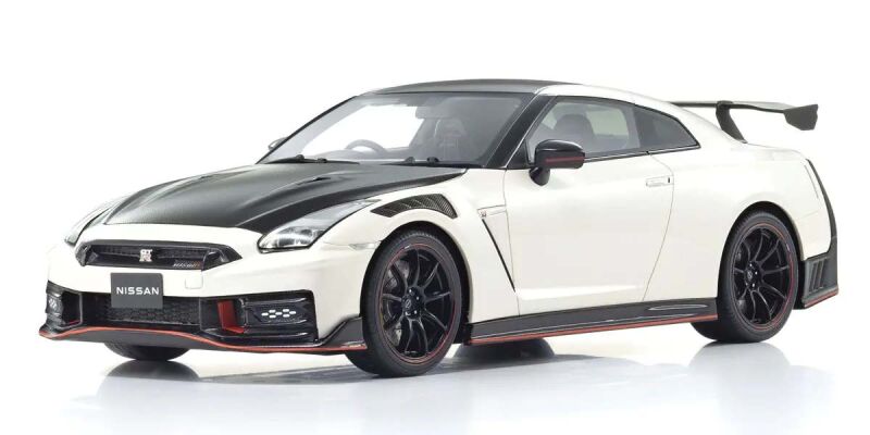 Kyosho 1:18 Resin Samurai Collection Nissan GT-R Nismo 2024 SP White / KSR18061W