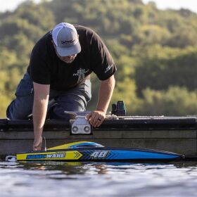 Proboat Super Sonicwake 48 8S Self-Righting Brushless Deep-V RTR / PRB08052