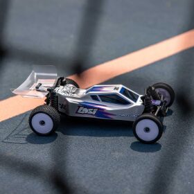 LOSI Micro-B 1:24 2WD Buggy RTR inkl. Akku & Ladegerät, silber / LOS00007T2