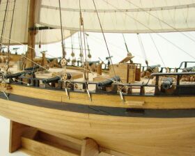 HMS Rattlesnake 1776 Laser-Holzbausatz 1:72 / 24619