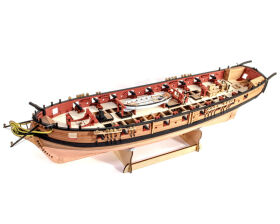 HM Brig Harpy Bausatz 1:64 / 25327