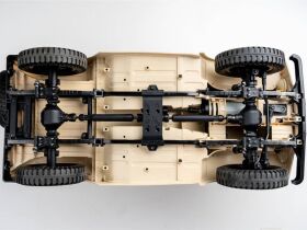 FMS Suzuki Jimny LJ10 1:6 - Scaler RTR 2.4GHz / DPFMS10602RTR