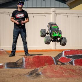 LOSI 1/8 LMT 2.0 Grave Digger 4X4 Solid Axle Brushless Monster Truck RTR Green / LOS04028T1