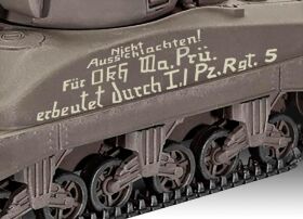 Revell Modellbausatz mit Basiszubehör Model Set...