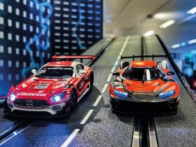 Carrera Digital 1:32 Autorennbahn Set Race to Victory /...