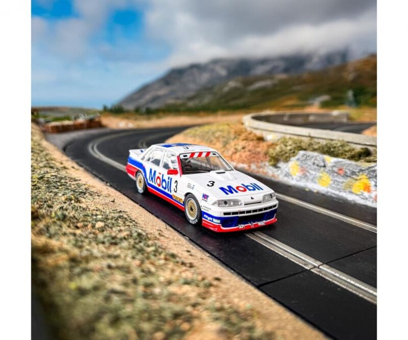 Scalextric 1:32 Holden VL Commodore HDT Spa 1987 HD / 560004549