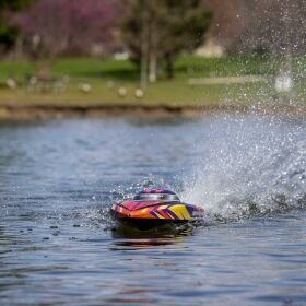 Pro Boat Sonicwake 24" Self-Righting Brushless Deep-V RTR inkl. Akku & Ladegerät, rot / PRB-1992T1
